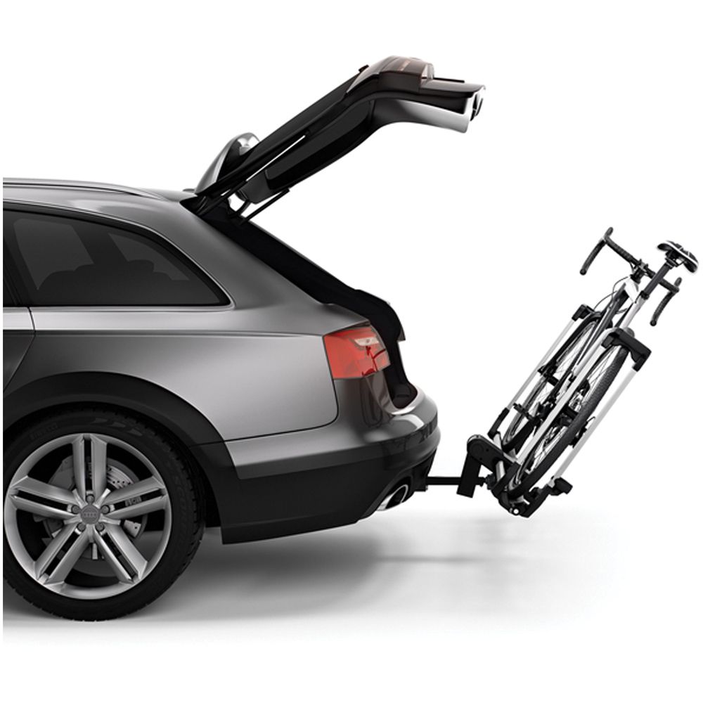 Thule Helium Platform XT 2 Bike Loading bikes onto the Thule bicycle rack