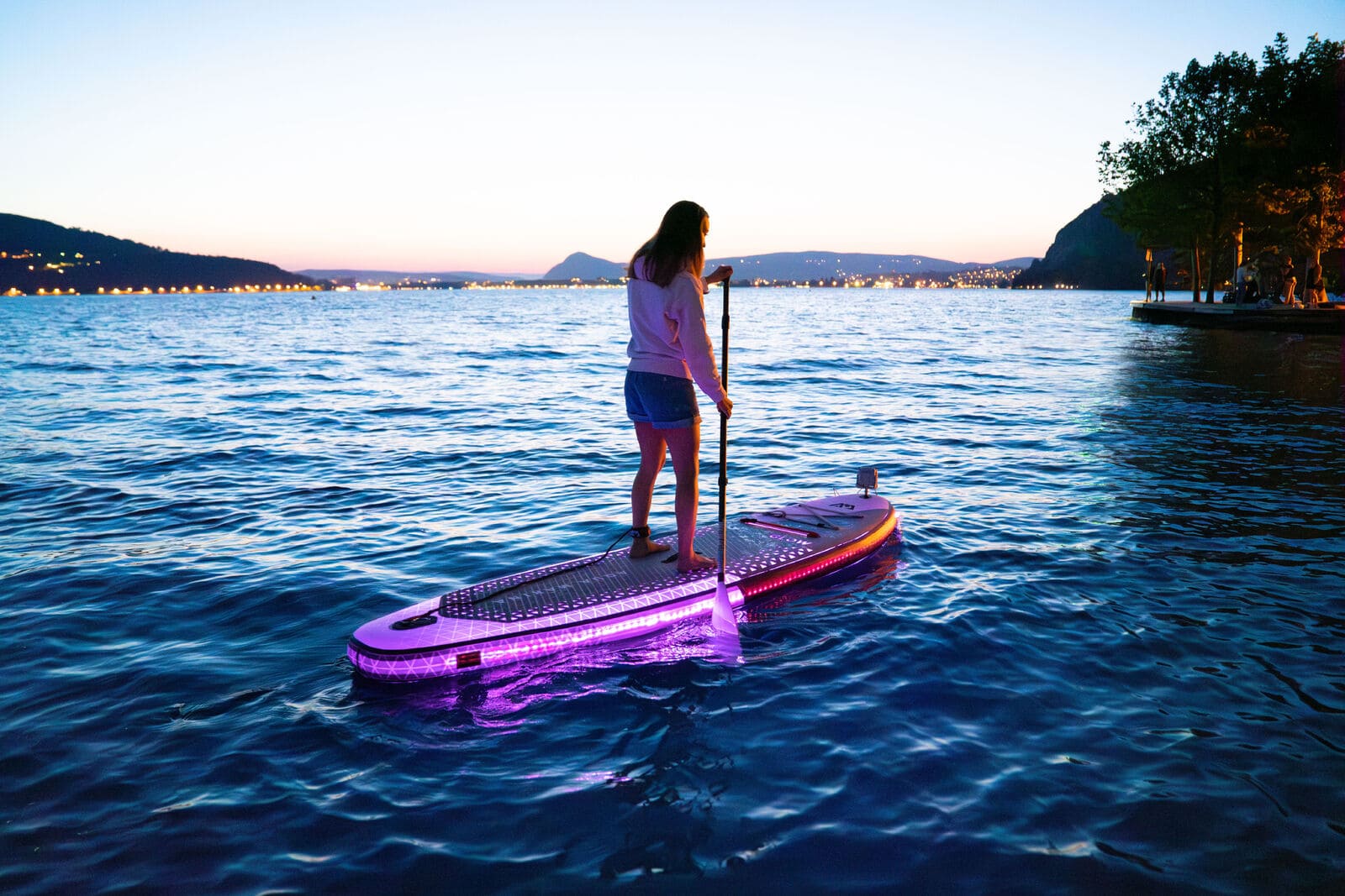 Aqua Marina Glow Isup - Ambient Light Aqua Marina Glow Isup - Ambient Light 11